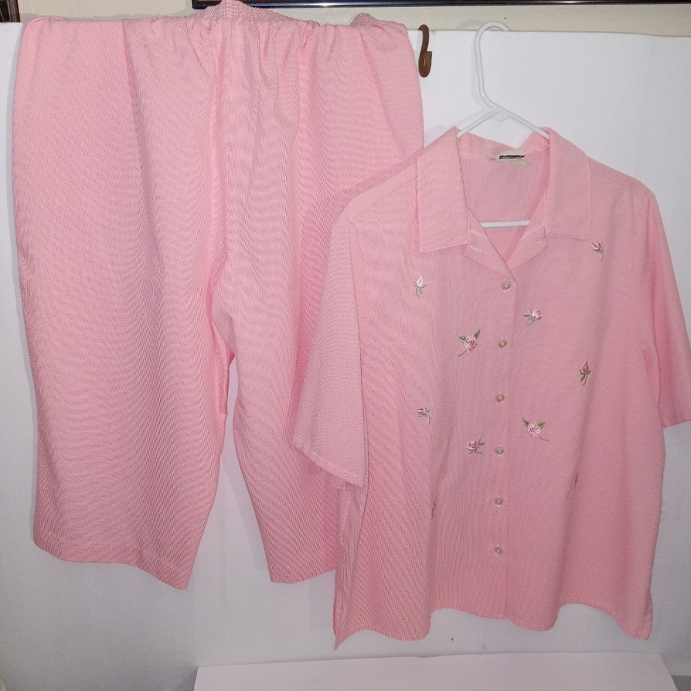 Bonworth top and pants set.